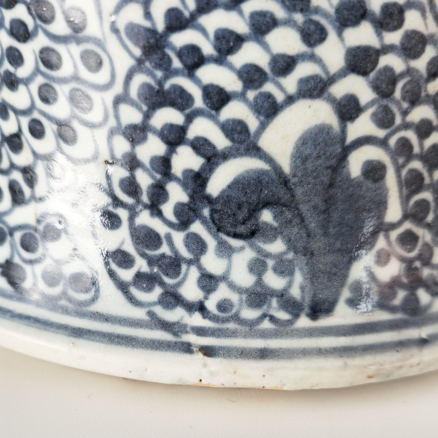 A CHINESE BLUE AND WHITE PORCELAIN 'PHOENIX' BALUSTER JAR | KANGXI PERIOD, EARLY 18TH CENTURY