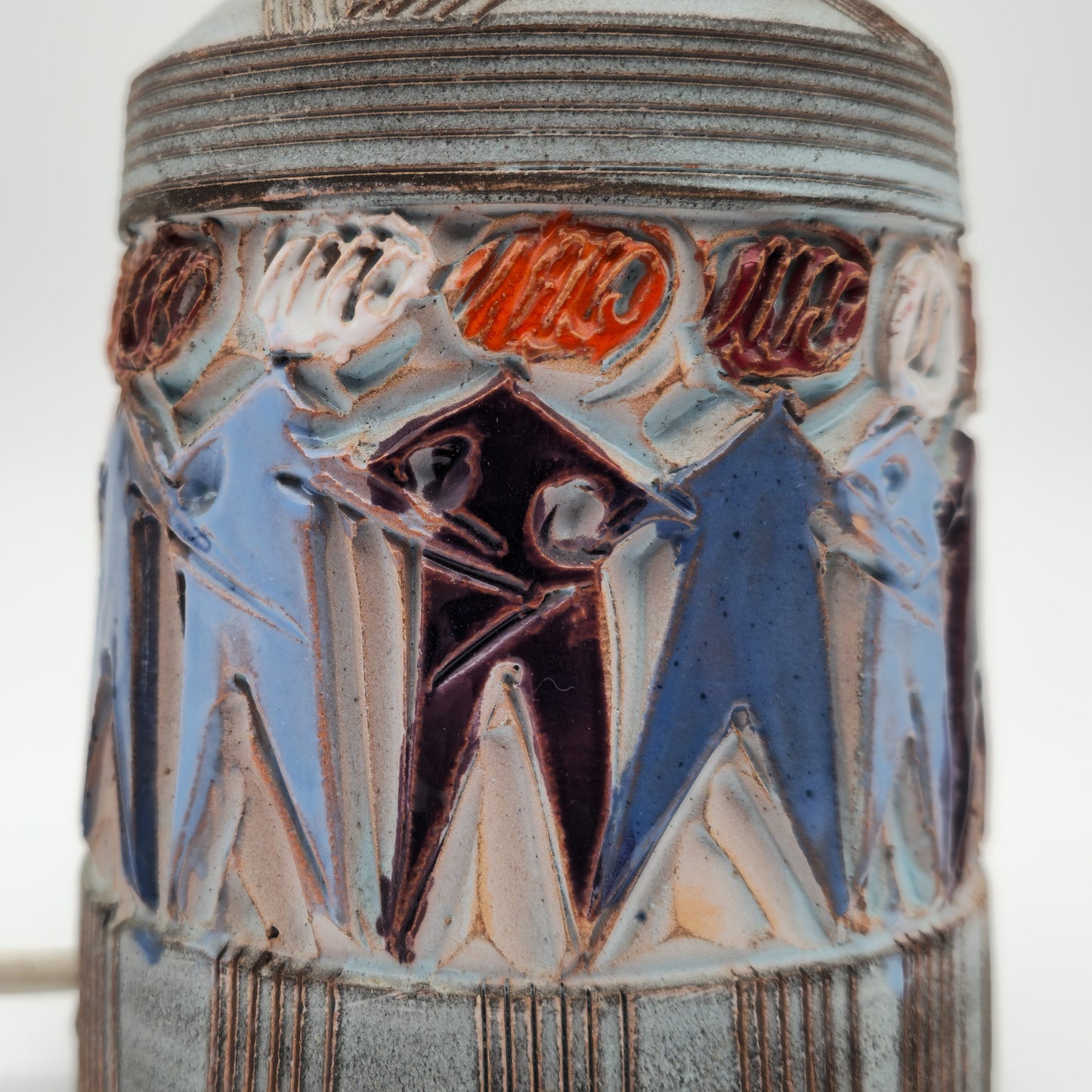 FRATELLI FANCIULLACCI DANCING PEOPLE SGRAFFITO CERAMIC TABLE LAMP | MID 20TH CENTURY