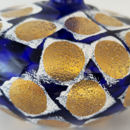 BENGT LINDBERG BERGDALA GLASBRUK GOLD LEAF BLUE GLASS VASE | LATE 20TH CENTURY
