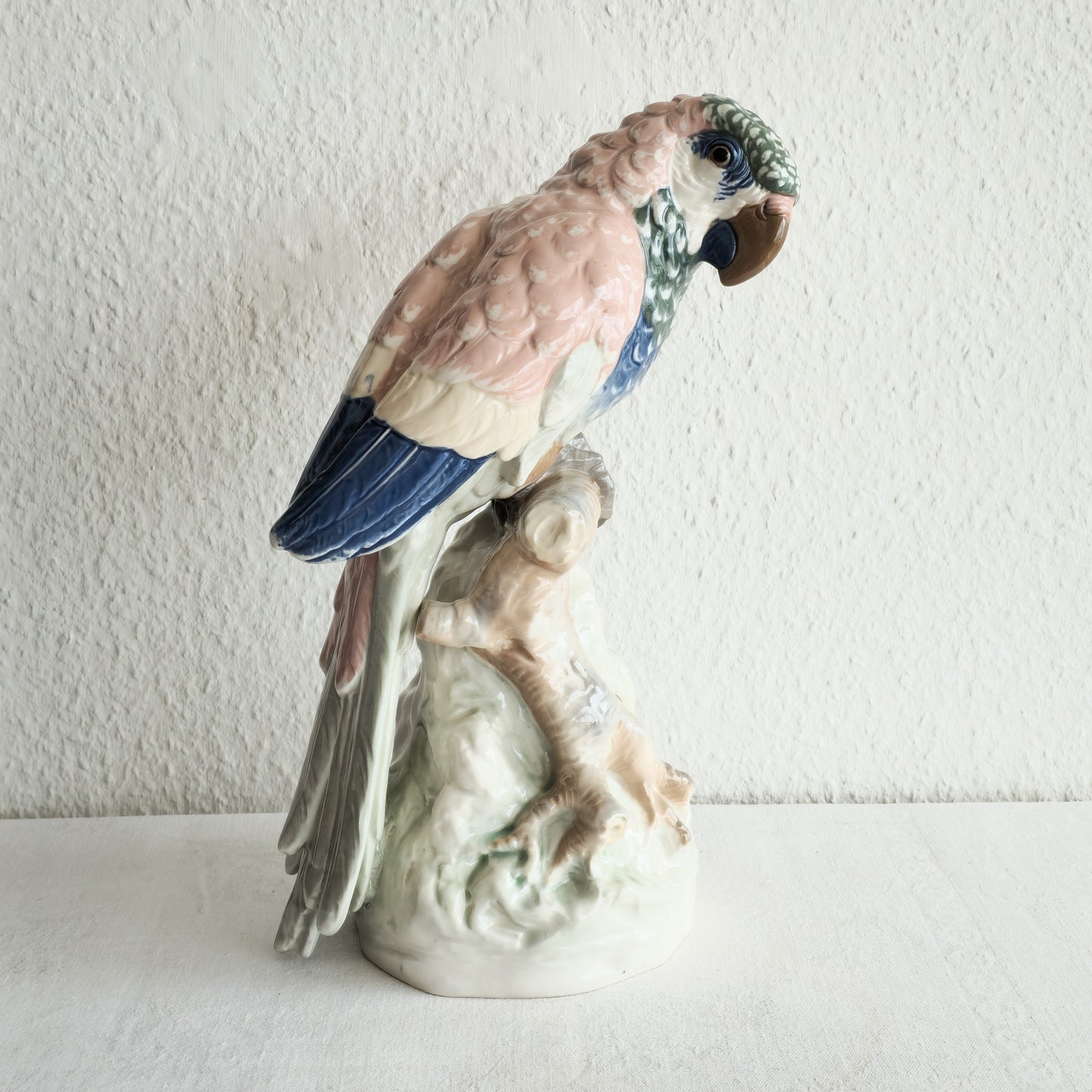 AMPHORA PARROT PORCELAIN SCULPTURE | EARLY 20TH CENTURY