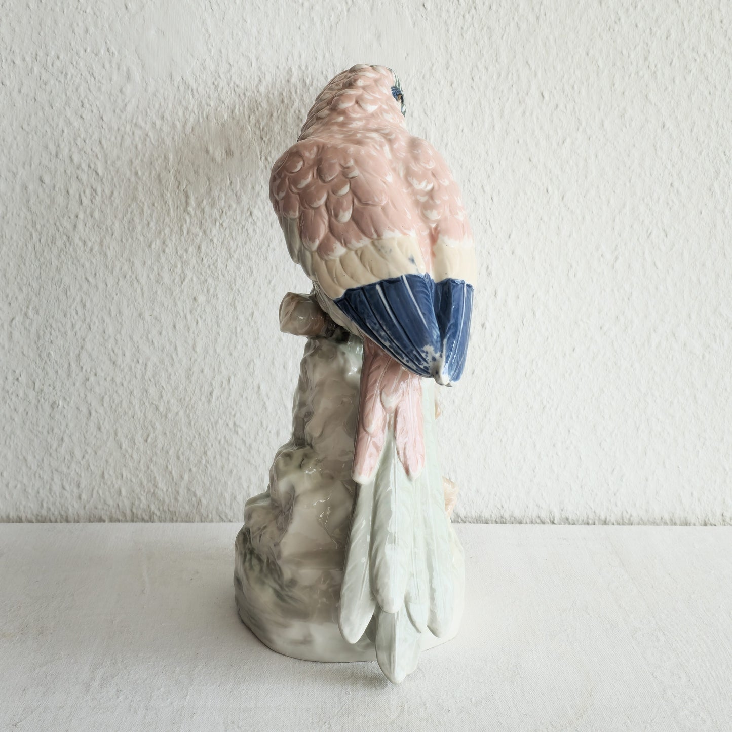 AMPHORA PARROT PORCELAIN SCULPTURE | EARLY 20TH CENTURY