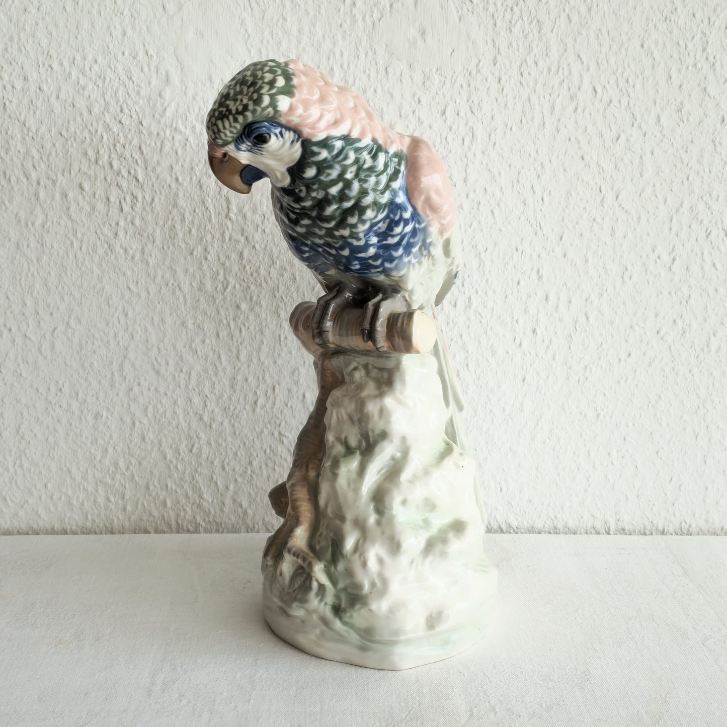 AMPHORA PARROT PORCELAIN SCULPTURE | EARLY 20TH CENTURY