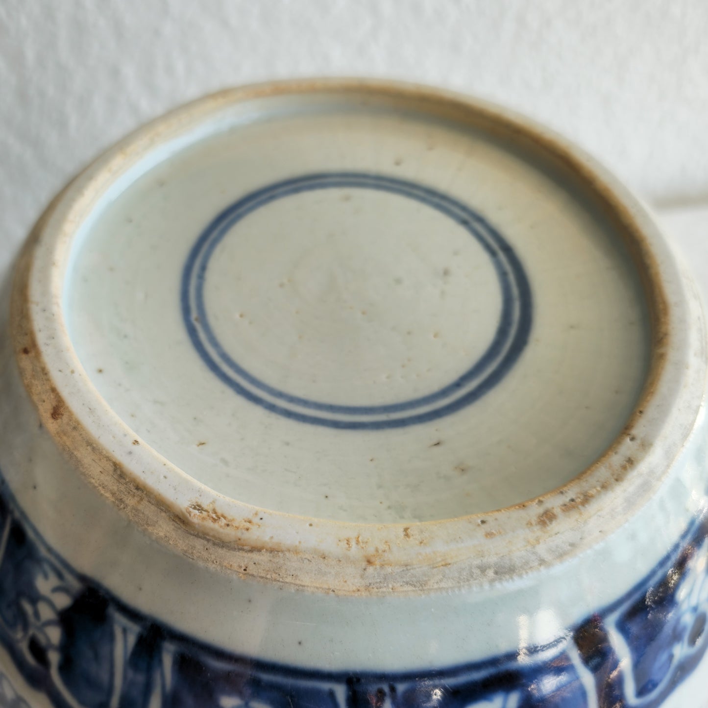 A CHINESE BLUE AND WHITE PORCELAIN 'GINGER' JAR | KANGXI PERIOD, EARLY 18TH CENTURY