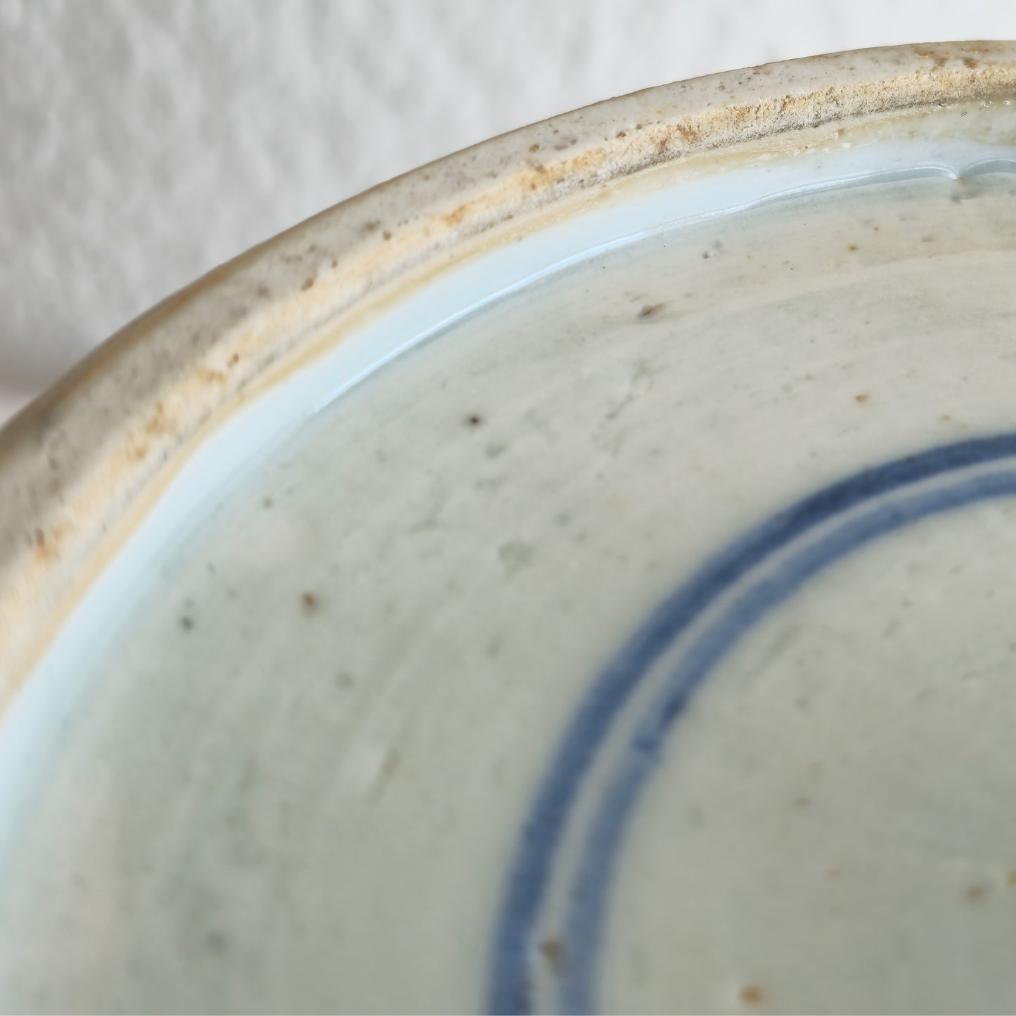 A CHINESE BLUE AND WHITE PORCELAIN 'GINGER' JAR | KANGXI PERIOD, EARLY 18TH CENTURY