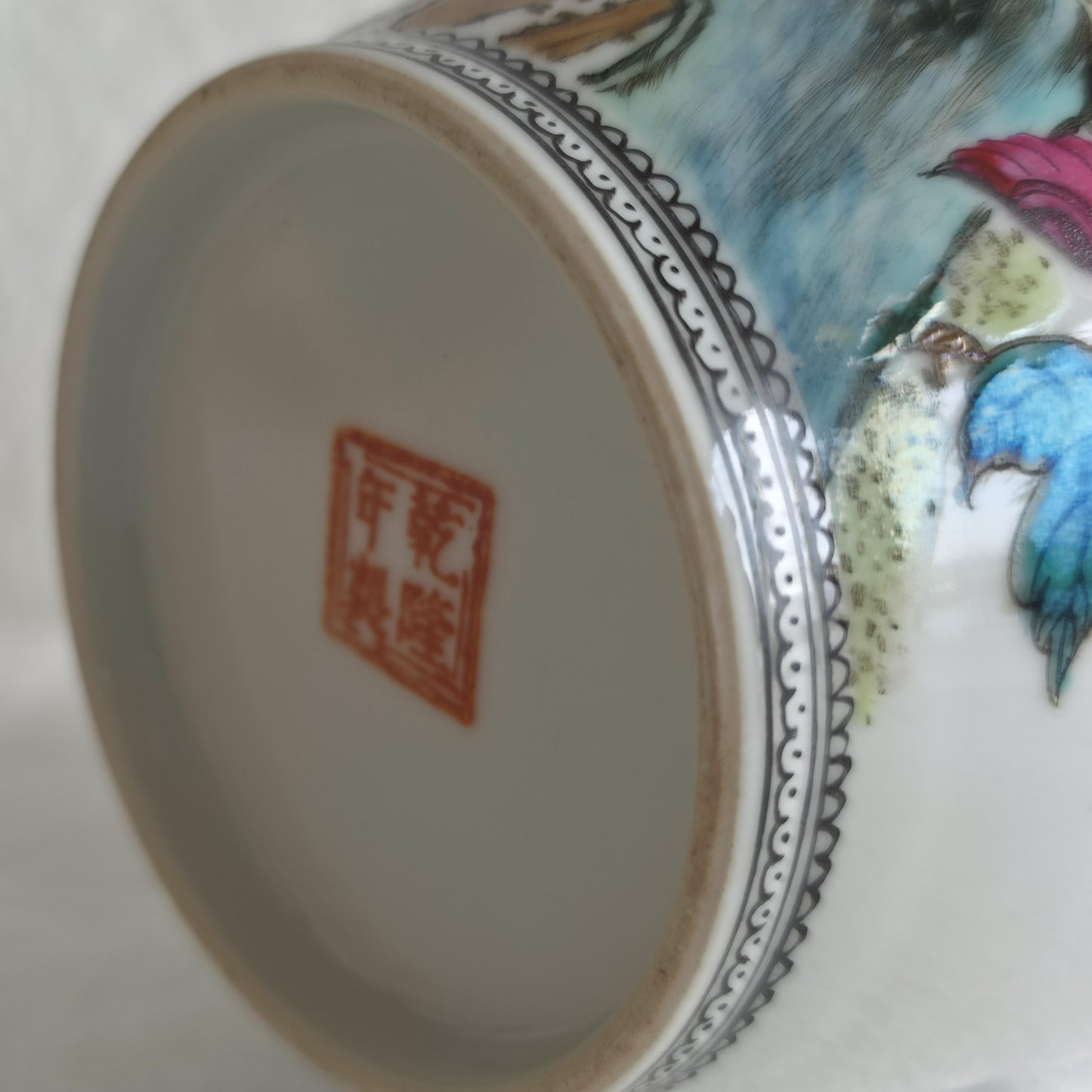 A CHINESE FAMILLE ROSE PEACOCK PAIR VASE | PRC PERIOD, MID 20TH CENTURY