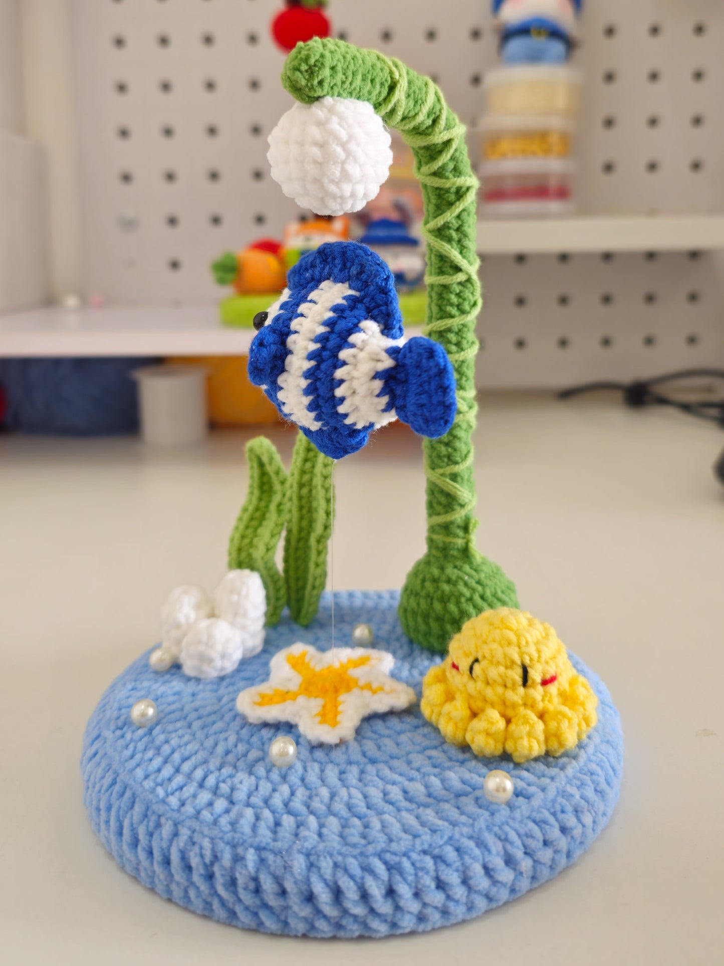Floating Ocean crochet pattern by Min's Crafts