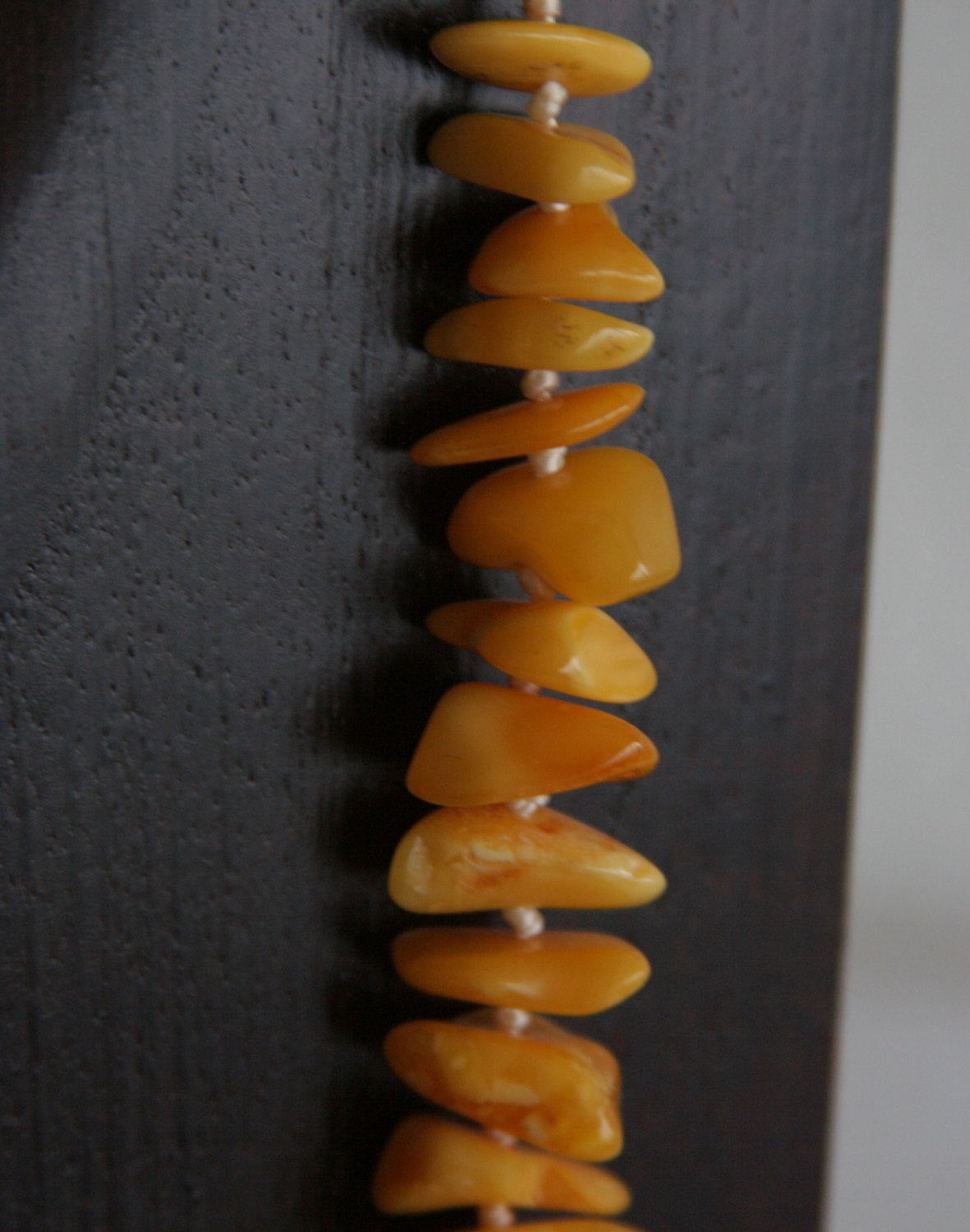 VINTAGE BALTIC AMBER Necklace Butterscotch Egg Yolk 47 gr Mollaris.com 
