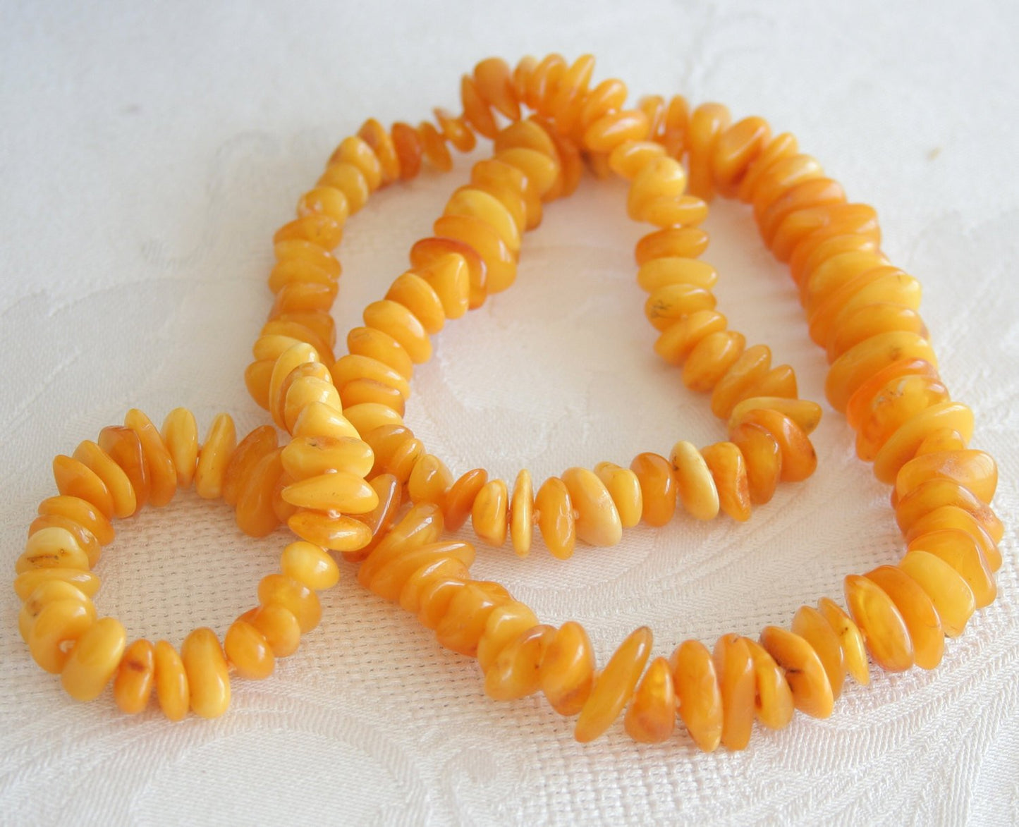 VINTAGE BALTIC AMBER Necklace Butterscotch Egg Yolk 54 gr Mollaris.com 
