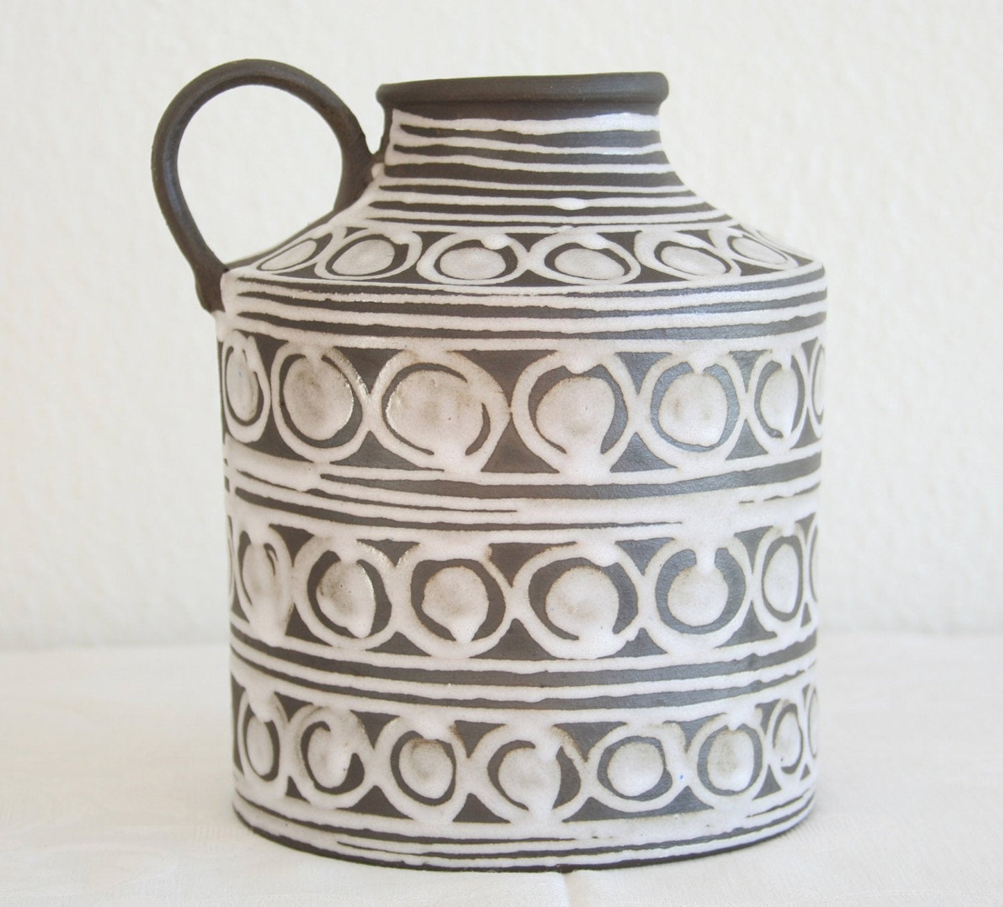 ABBEDNÆS White Patterned Glazed Stoneware Jug Vase Mollaris.com 