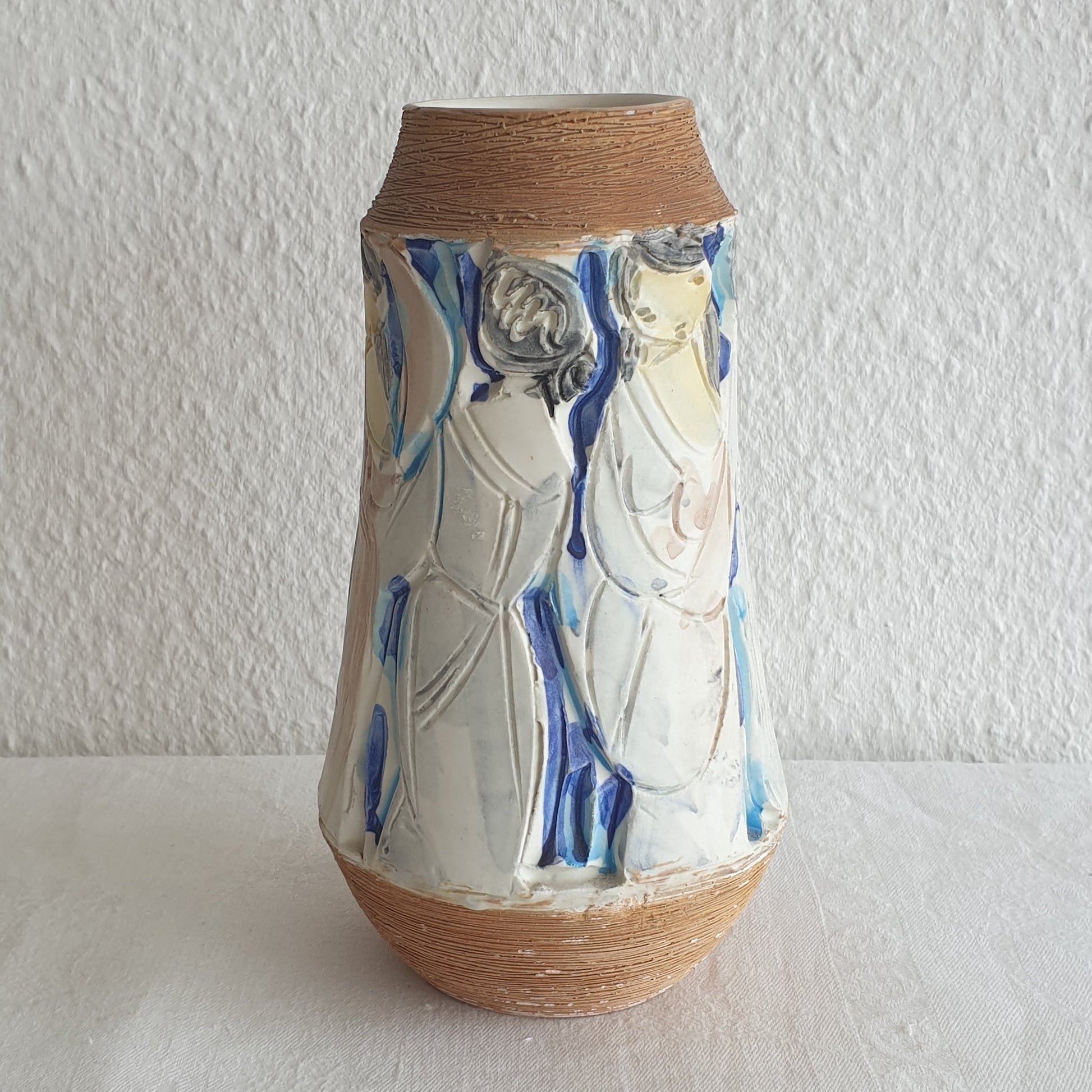 FRATELLI FANCIULLACCI White Blue Yellow Sgrafitto Decorated Ceramic Vase Mollaris.com 