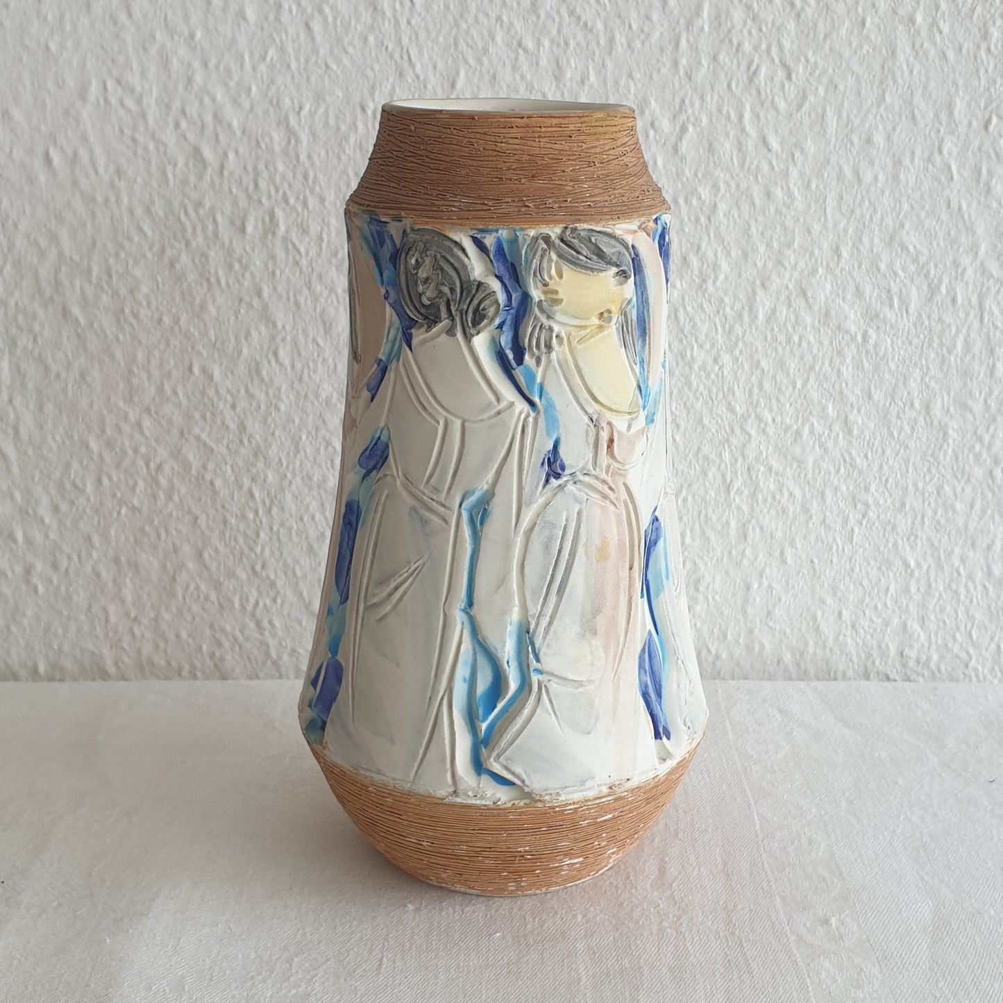 FRATELLI FANCIULLACCI White Blue Yellow Sgrafitto Decorated Ceramic Vase Mollaris.com 