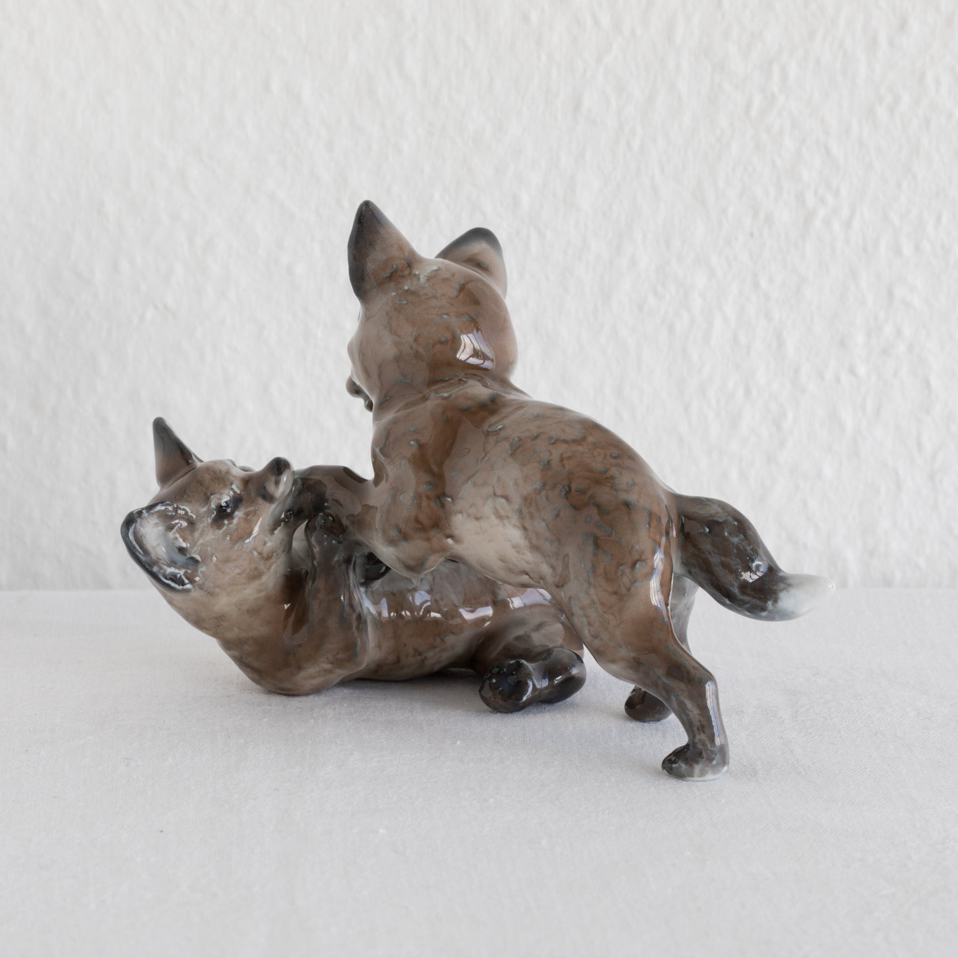 FRITZ HEIDENREICH Rosenthal Decorated Porcelain Playing Fox Kits Figurine Mollaris.com 