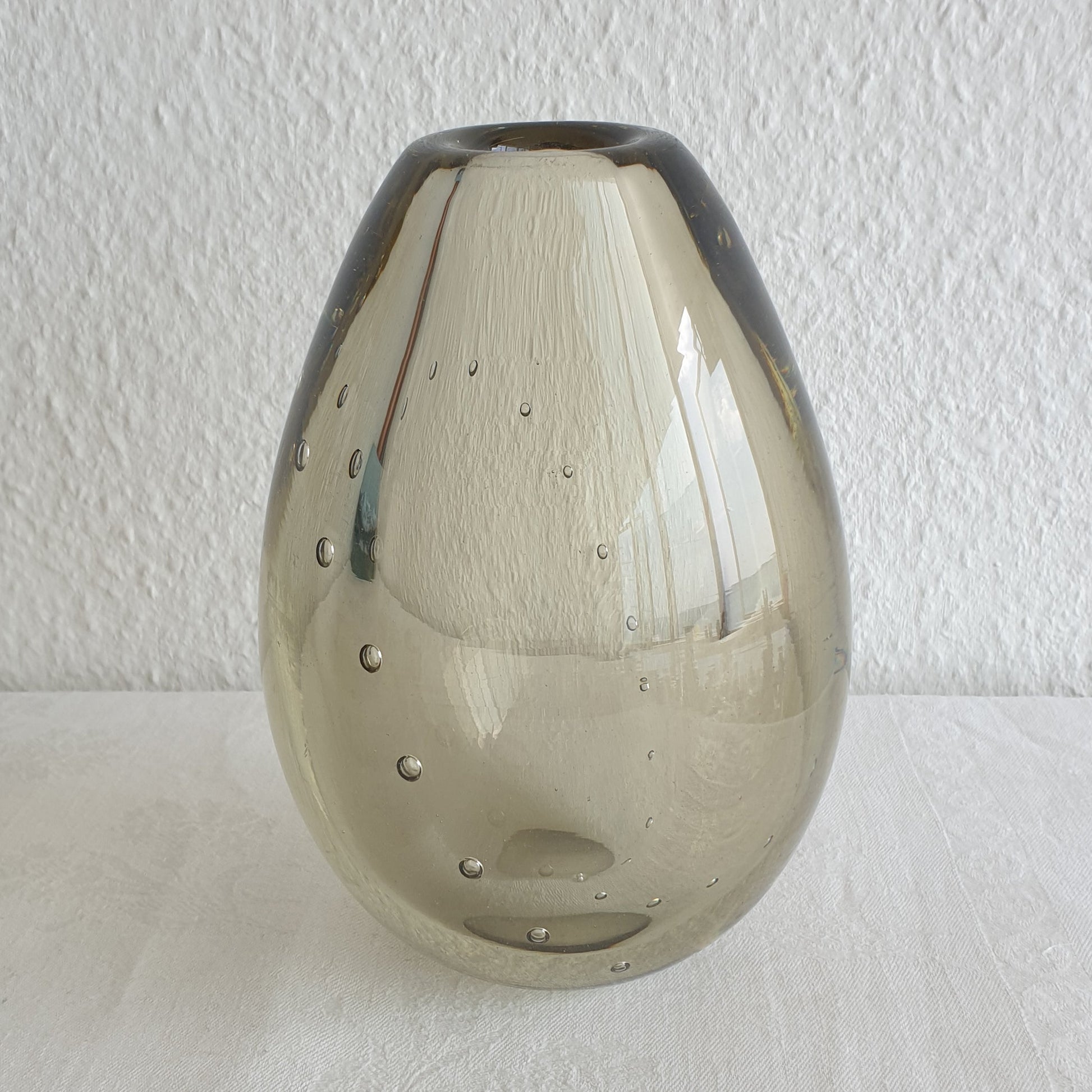 GUNNEL NYMAN Nuutajärvi Notsjö STRING OF PEARLS Bubble Glass Vase Mollaris.com 