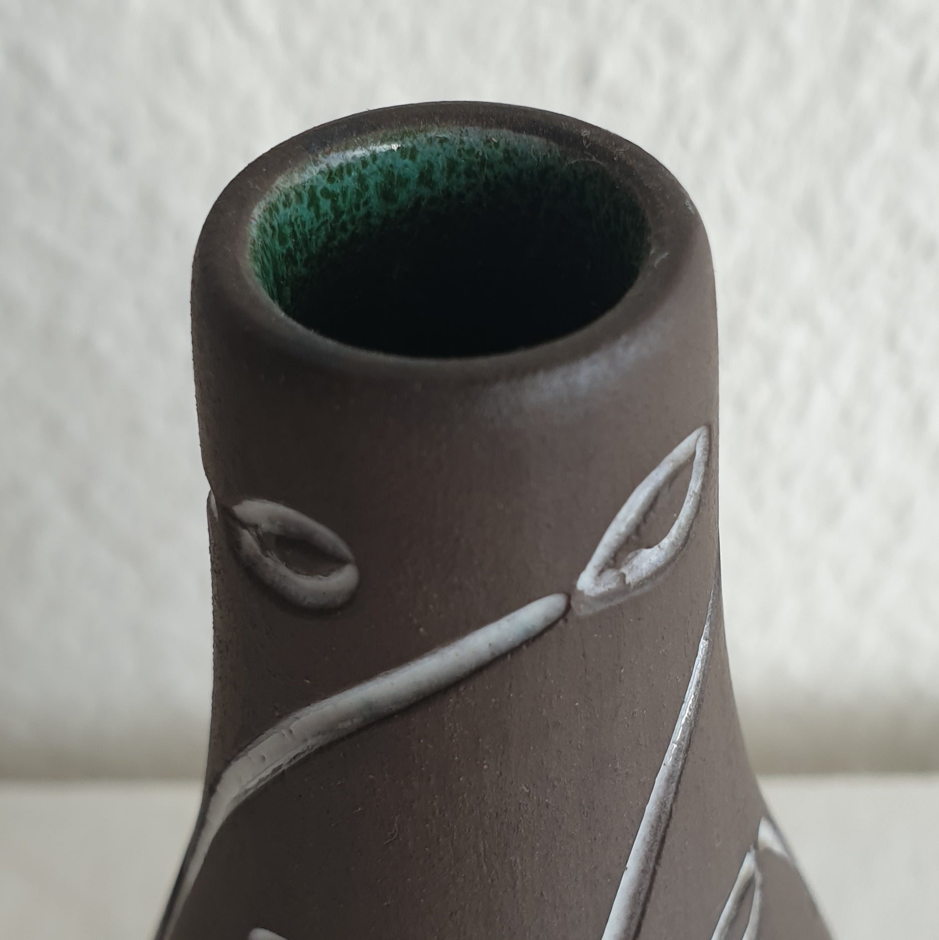 HELGE ØSTERBERG Small Sgrafitto Wines and Flowers White Glazed Stoneware Vase Mollaris.com 