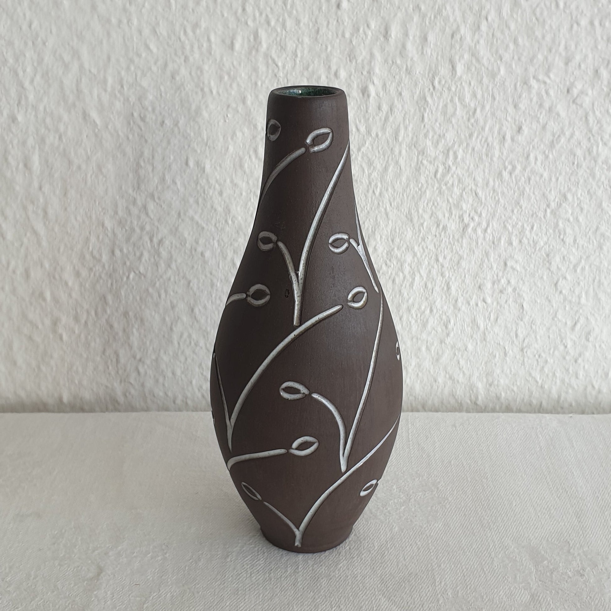 HELGE ØSTERBERG Small Sgrafitto Wines and Flowers White Glazed Stoneware Vase Mollaris.com 