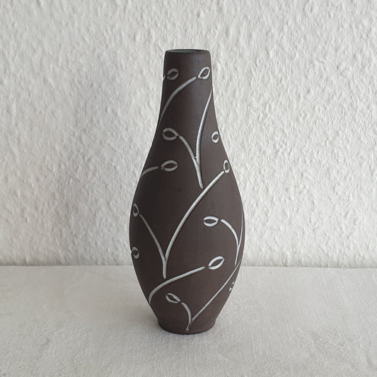 HELGE ØSTERBERG Small Sgrafitto Wines and Flowers White Glazed Stoneware Vase Mollaris.com 