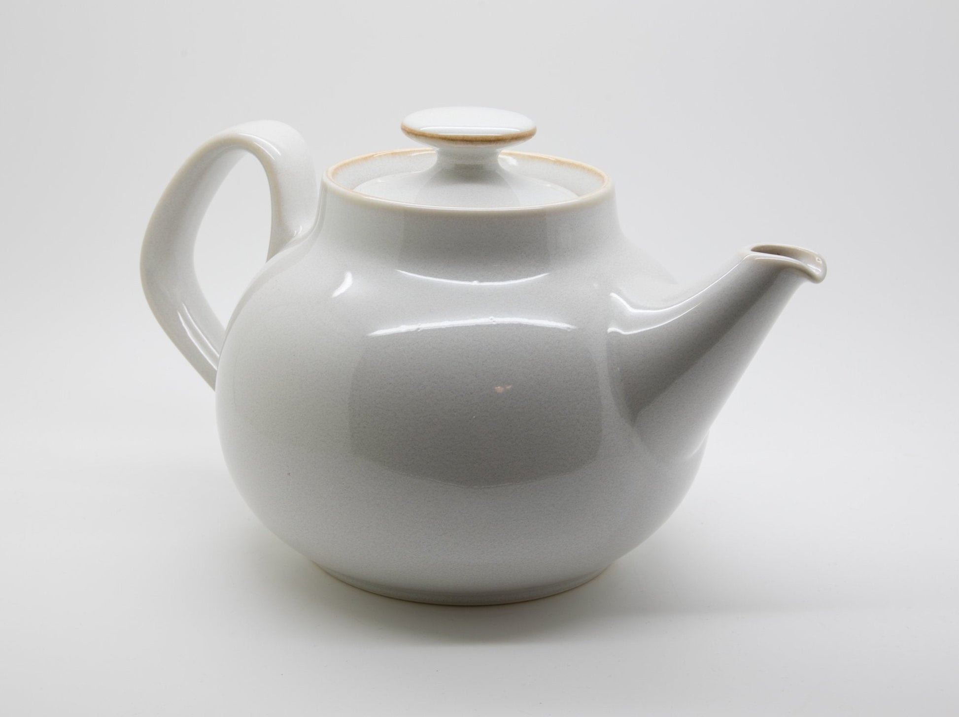 HENNING KOPPEL Bing & Grøndahl Large White Speckled Glazed Stoneware Tea Pot Mollaris.com 