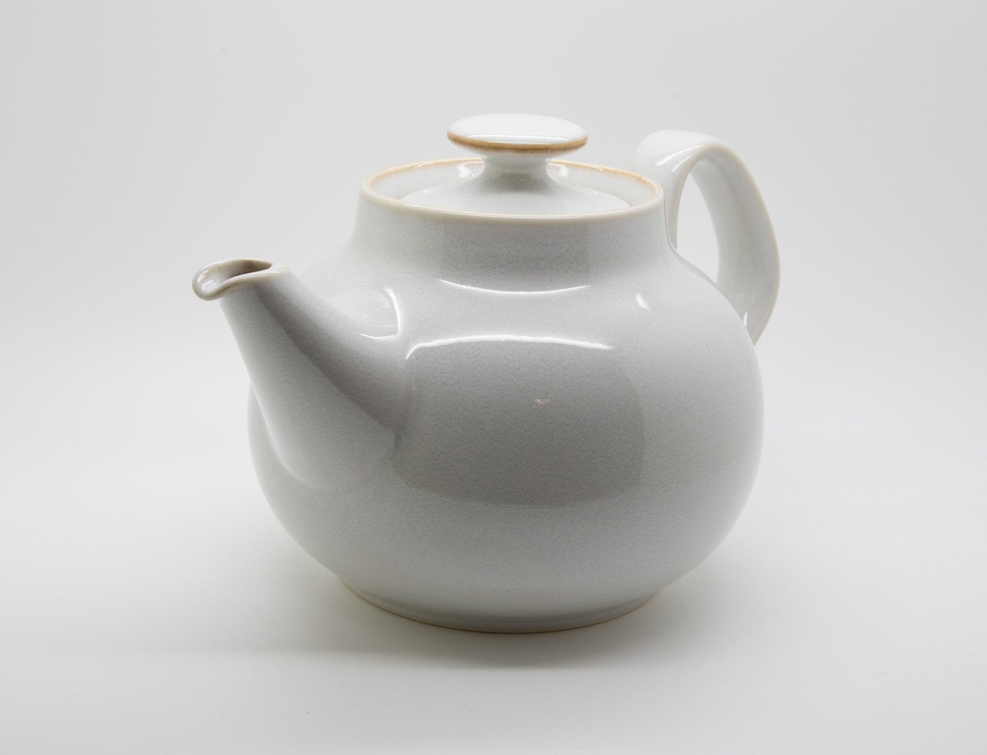 HENNING KOPPEL Bing & Grøndahl Large White Speckled Glazed Stoneware Tea Pot Mollaris.com 