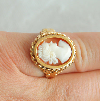 HUGO GRÜN Antique Carved Shell Cameo 14K Solid Gold (585) Ring Mollaris.com 