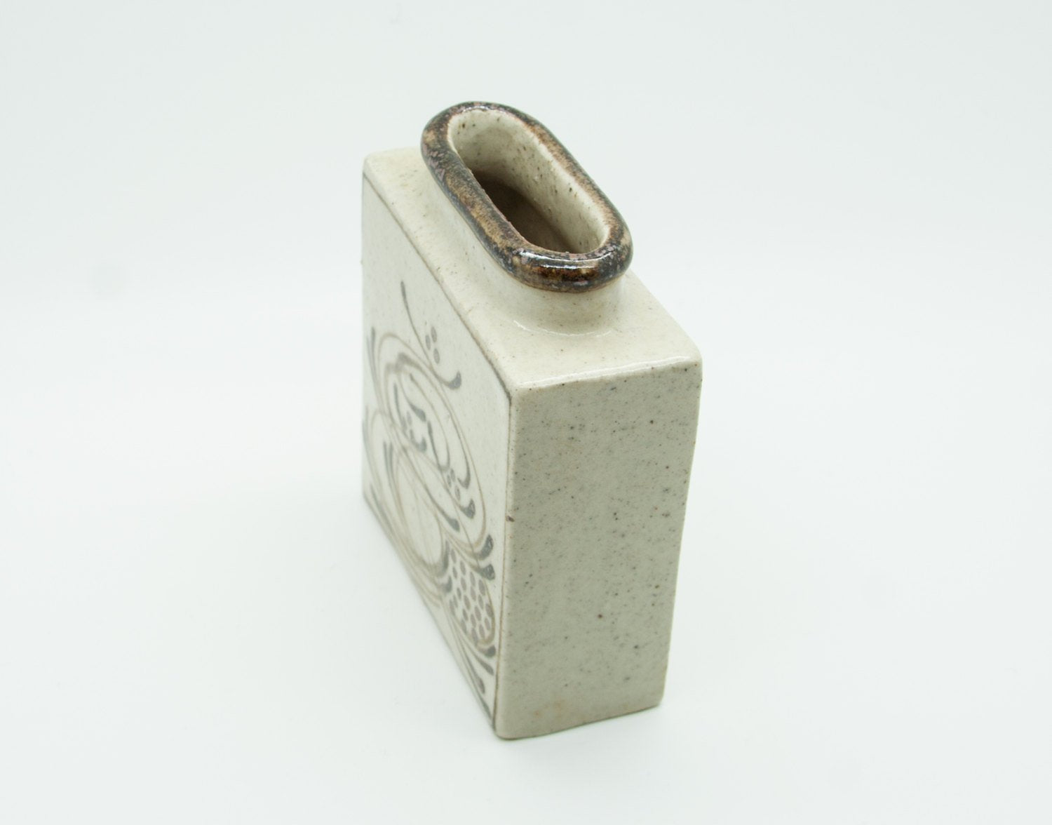 KÄHLER Nils Kahler Small Decorated Ceramic Vase Mollaris.com 