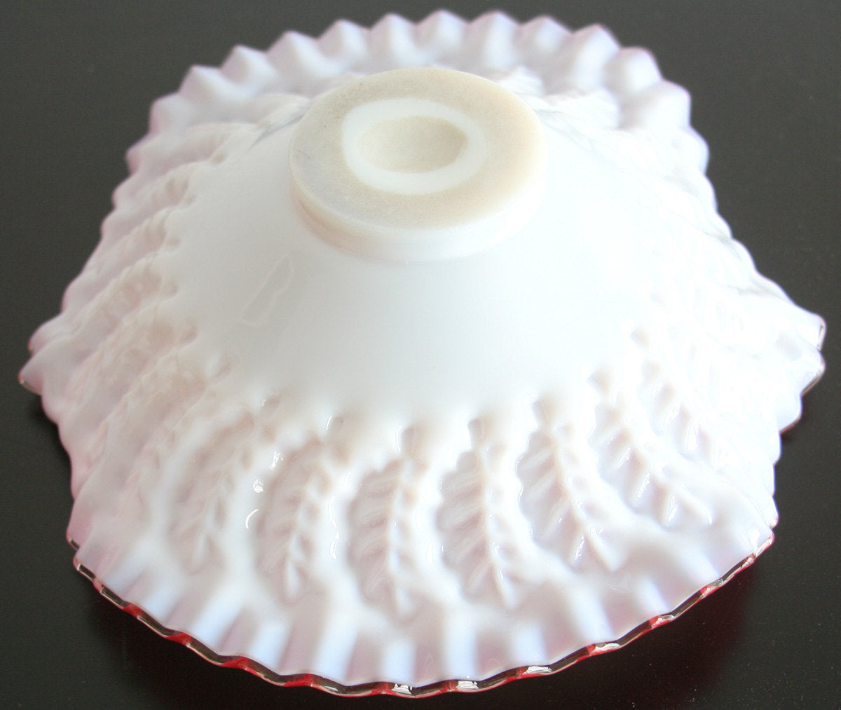 KASTRUP HOLMEGAARD Opal White Pink Ruffled Bowl Mollaris.com 