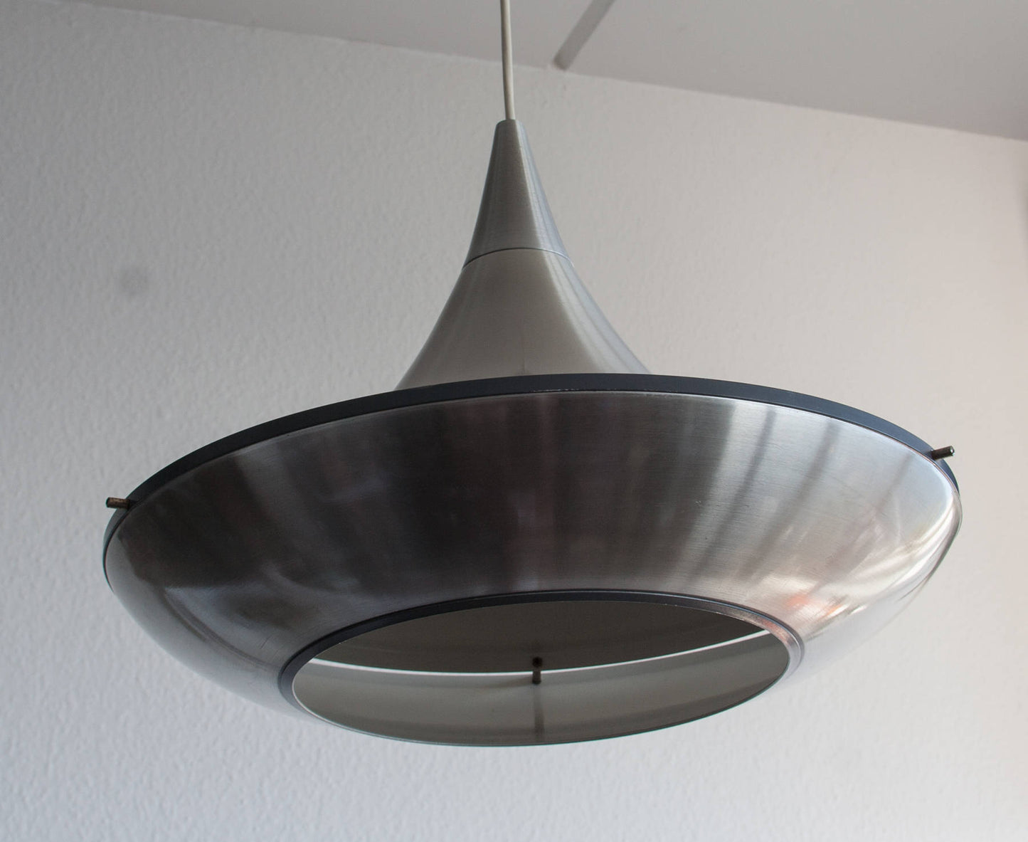 LYSKÆR Modern Pendulum Aluminium Pendant Light Mollaris.com 