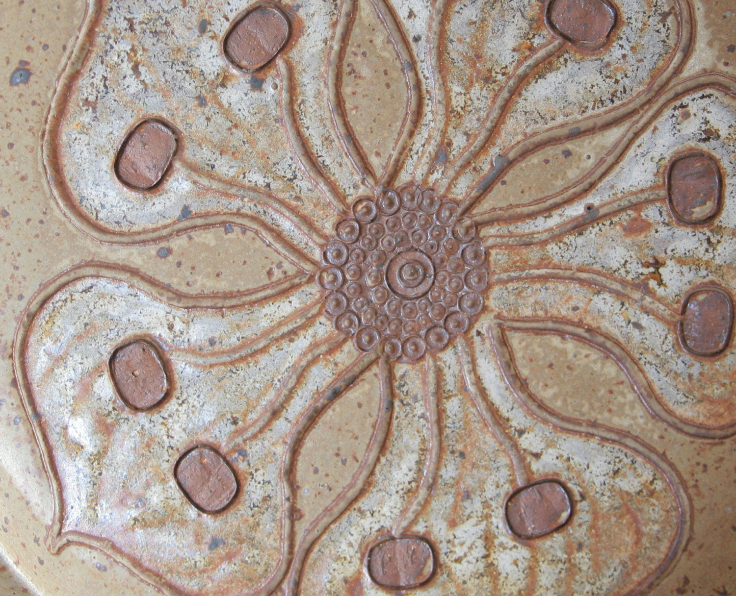METTE LØKKE STIIL Studio Large Organic Flower Patterned Stoneware Fruit Bowl Mollaris.com 