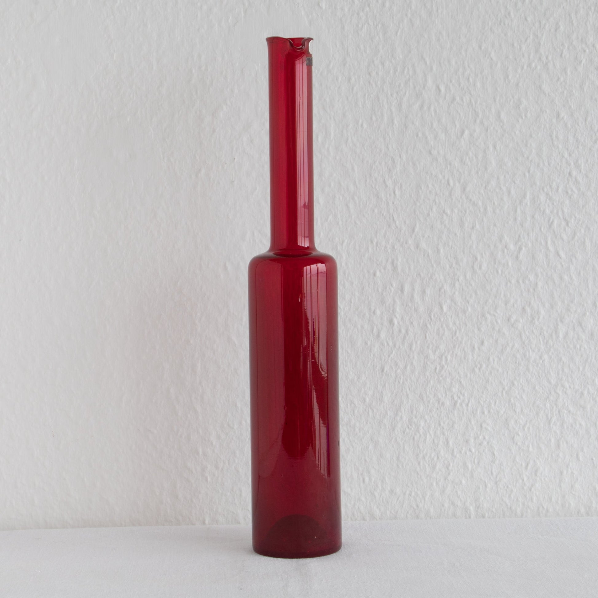 NANNY STILL Riihimäen Lasi Oy Koristepullo Ruby Red Glass Vase Mollaris.com 