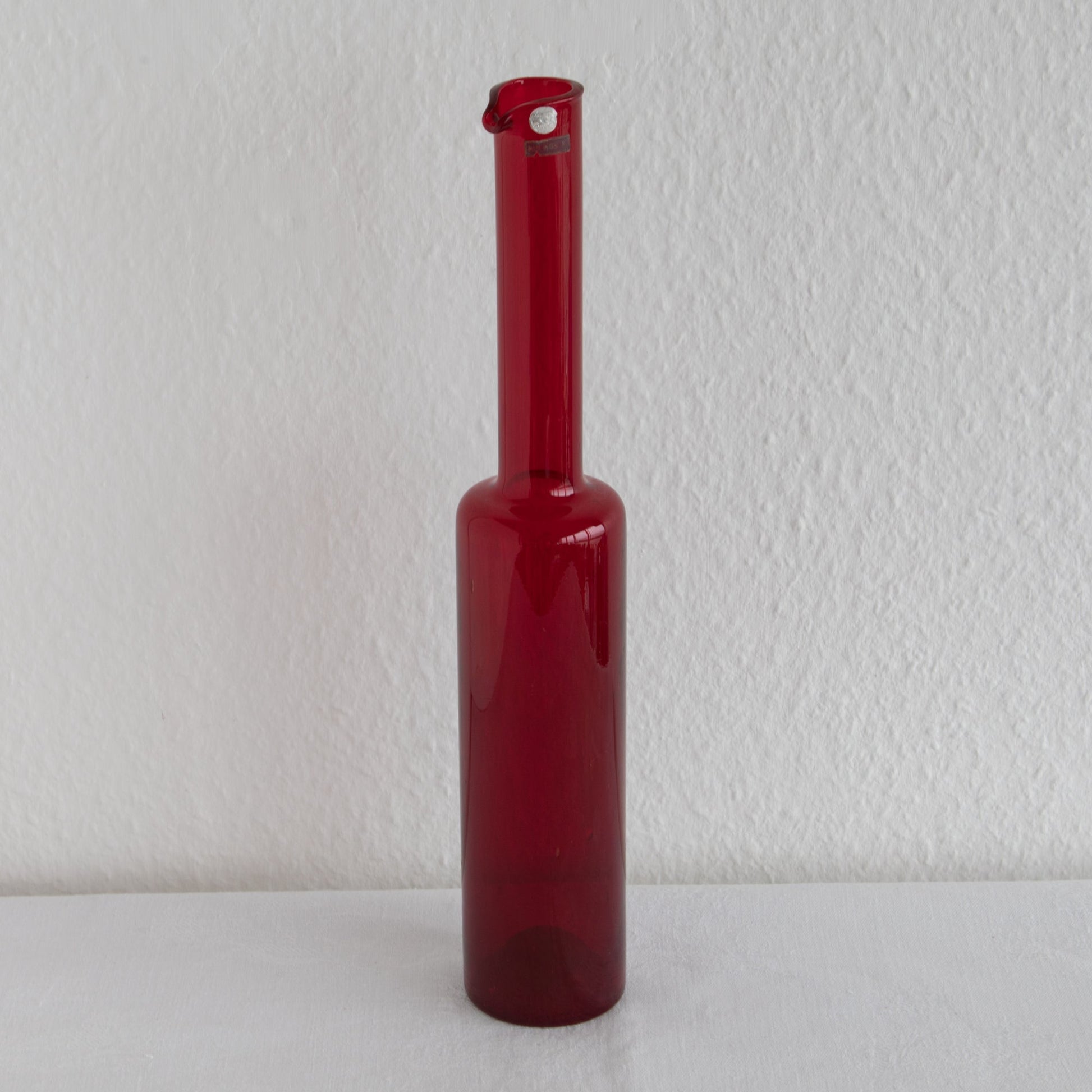 NANNY STILL Riihimäen Lasi Oy Koristepullo Ruby Red Glass Vase Mollaris.com 