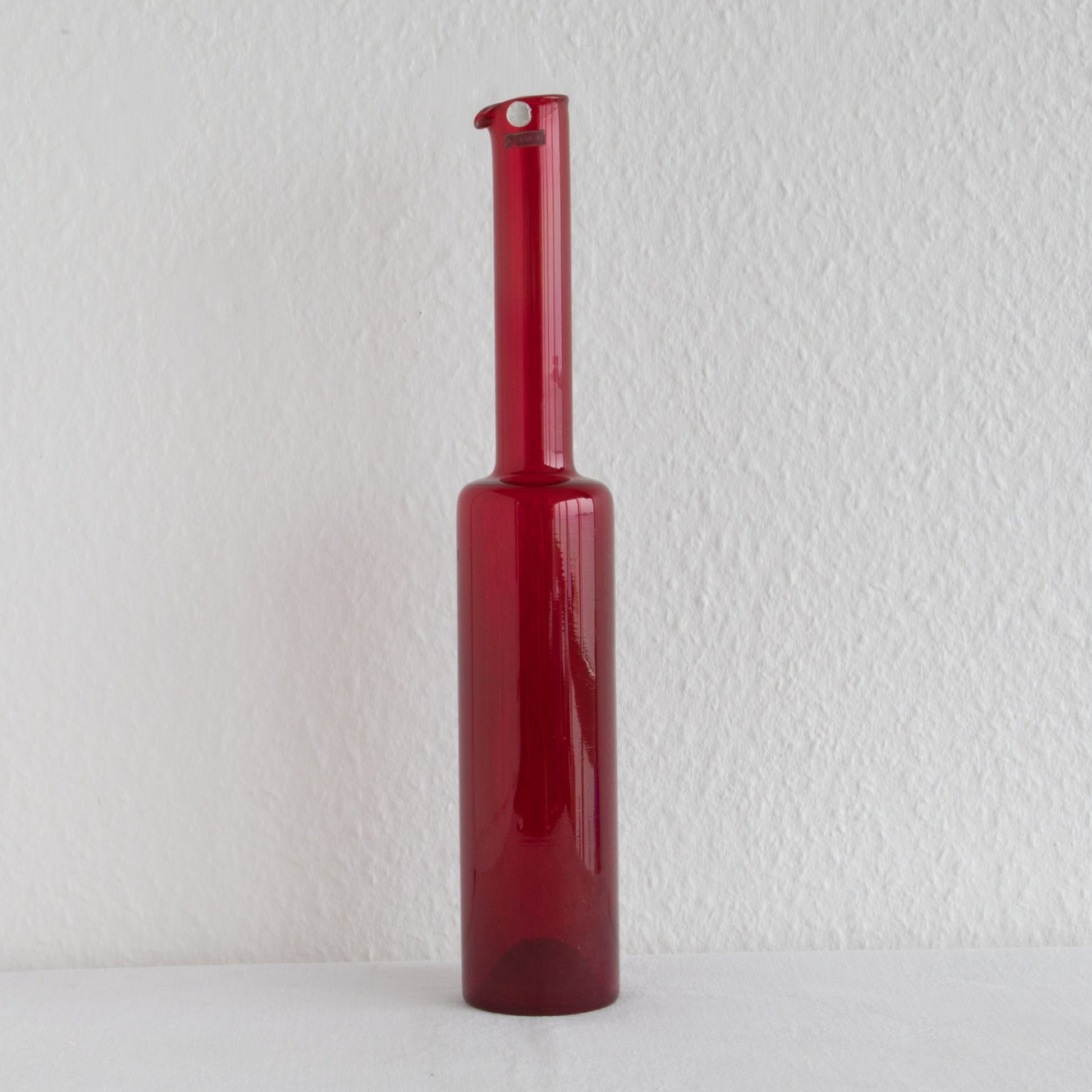 NANNY STILL Riihimäen Lasi Oy Koristepullo Ruby Red Glass Vase Mollaris.com 
