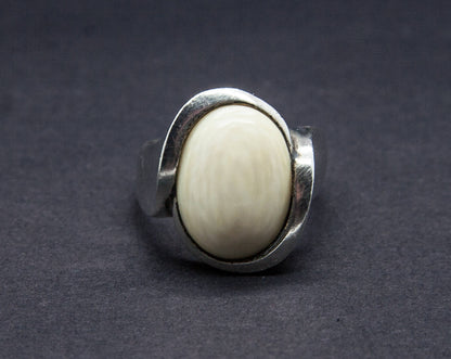 NIELS ERIK FROM Modernist Faux Ivory Cabochon Solid Sterling Silver Ring (925S) Mollaris.com 