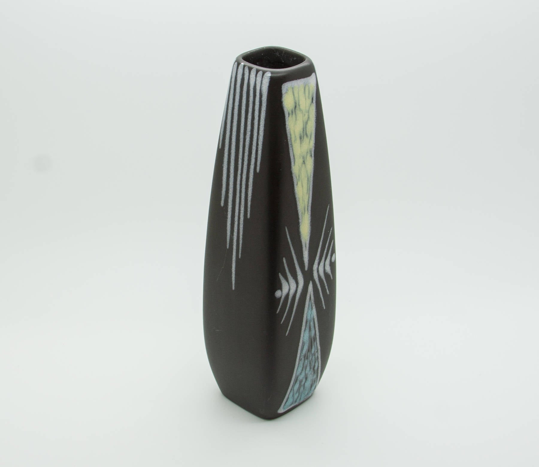 SØHOLM BURGUNDIA Geometric Pattern Decorated Ceramic Vase Mollaris.com 