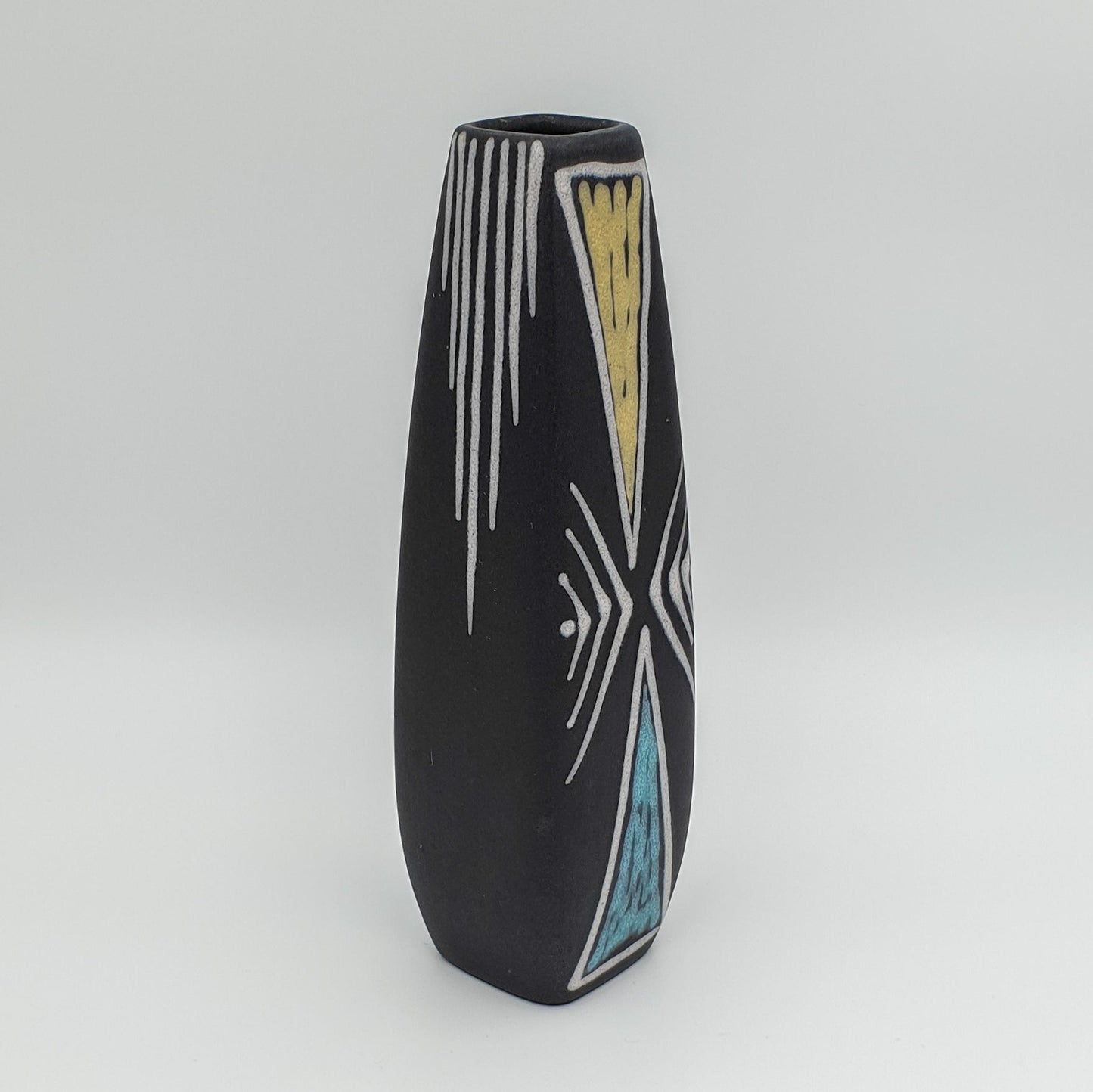 SØHOLM BURGUNDIA Geometric Pattern Decorated Ceramic Vase Mollaris.com 