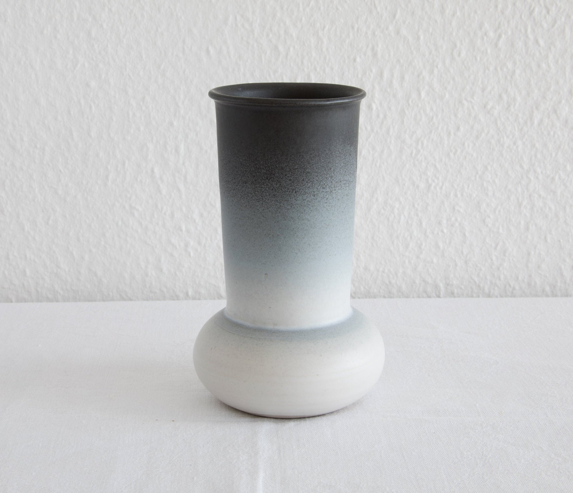 WÜRTZ Ceramics Contemporary Black Grey Gradient-Glazed Stoneware Vase Mollaris.com 