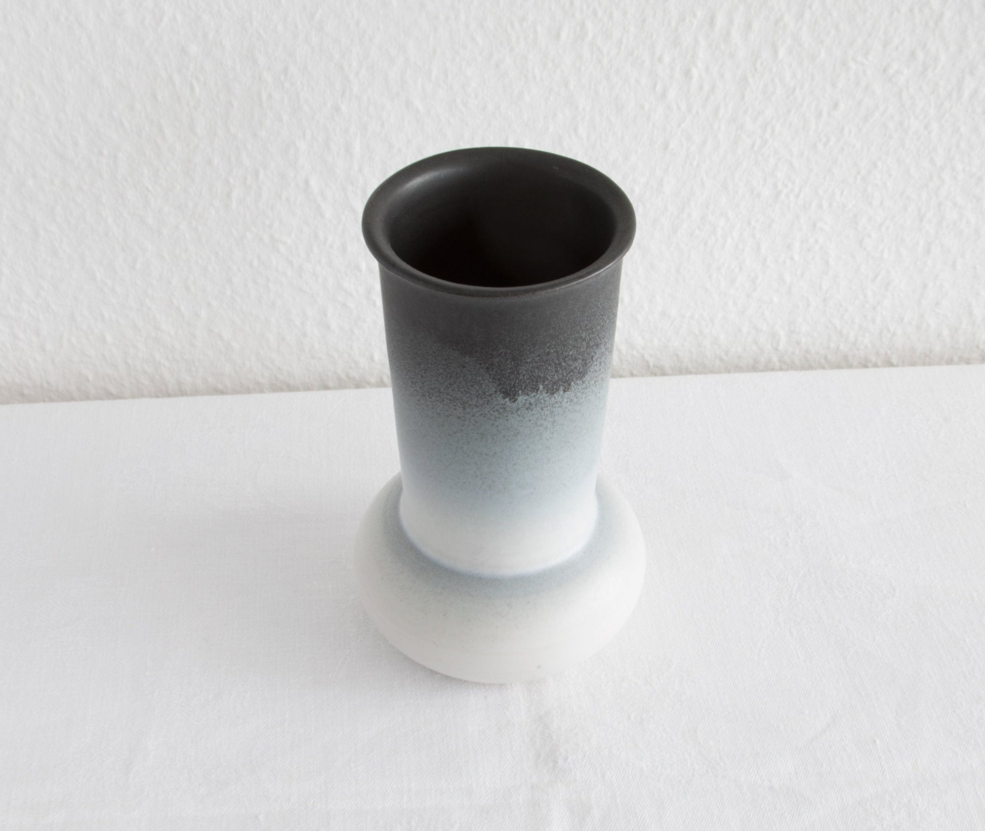 WÜRTZ Ceramics Contemporary Black Grey Gradient-Glazed Stoneware Vase Mollaris.com 