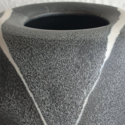 WÜRTZ Ceramics Contemporary Grey-Patterned Glazed Stoneware Vase Mollaris.com 